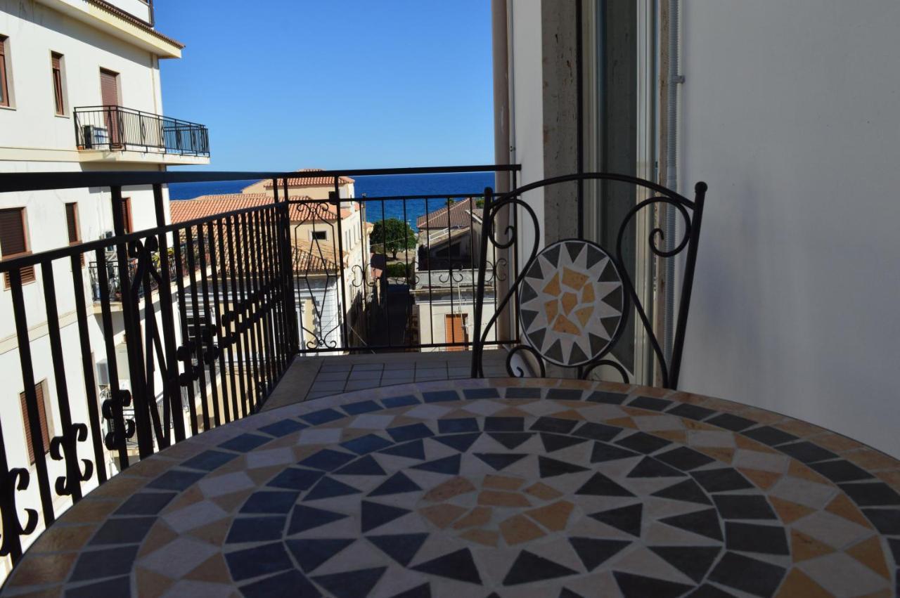 Emerella Guest House Siderno Beach Exterior photo